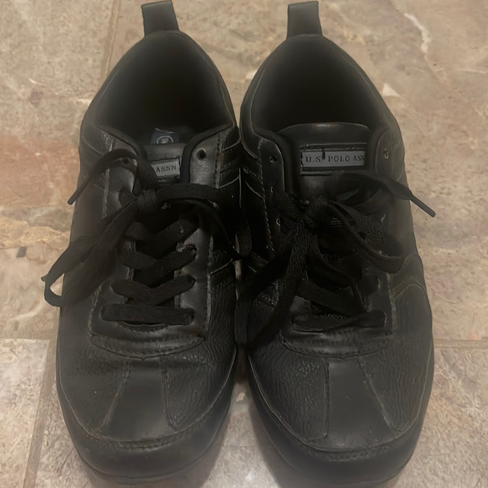 Us POLO ASSN leather shoe size 9 black.